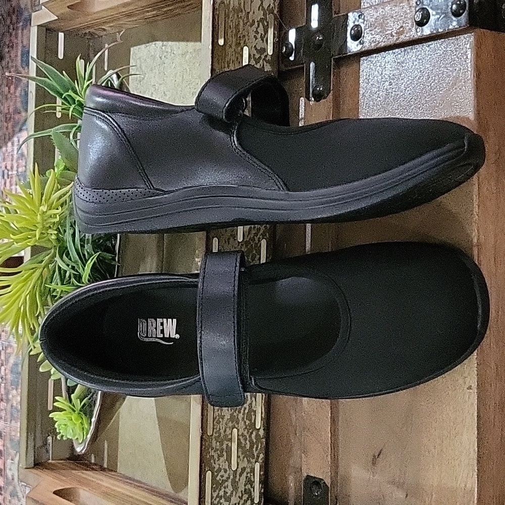 DREW Mary Jane's Size 8.5 - Picture 2 of 3